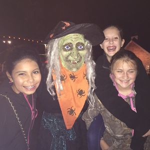 Meet your Posher, Selena